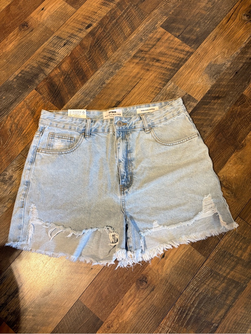 NWT Cotton On Size 10 High Rise Ripped Jean Shorts